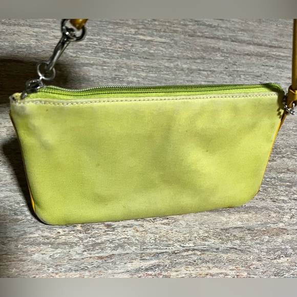 Coach vintage green and mustard color wristlet with 2 front pockets - Picture 2 of 15